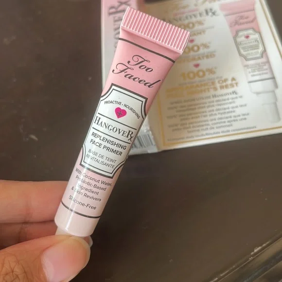Too Faced Hangover Replenishing Face Primer - Picture 6 of 6